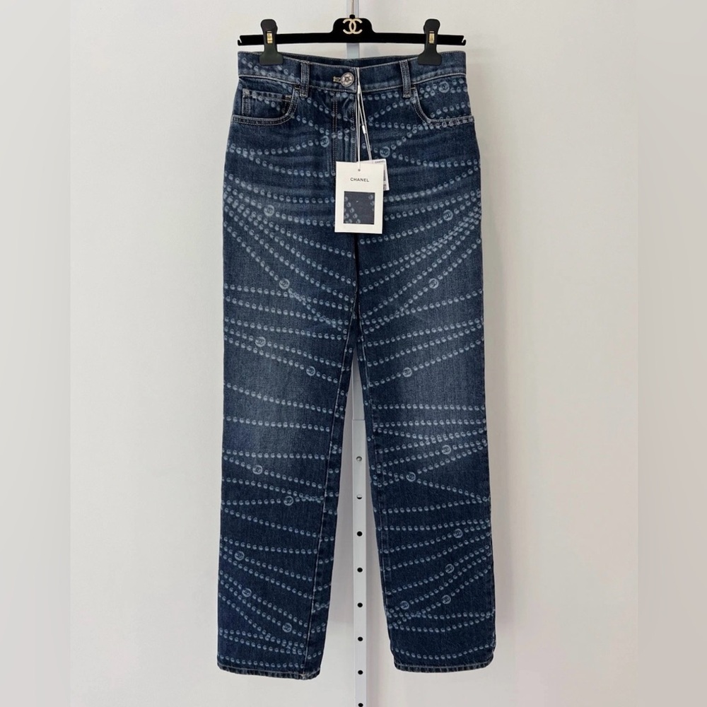 CHANEL 25P CC PEARL DARK BLUE JEANS SIZE FR 36 / US 4 NWTS!